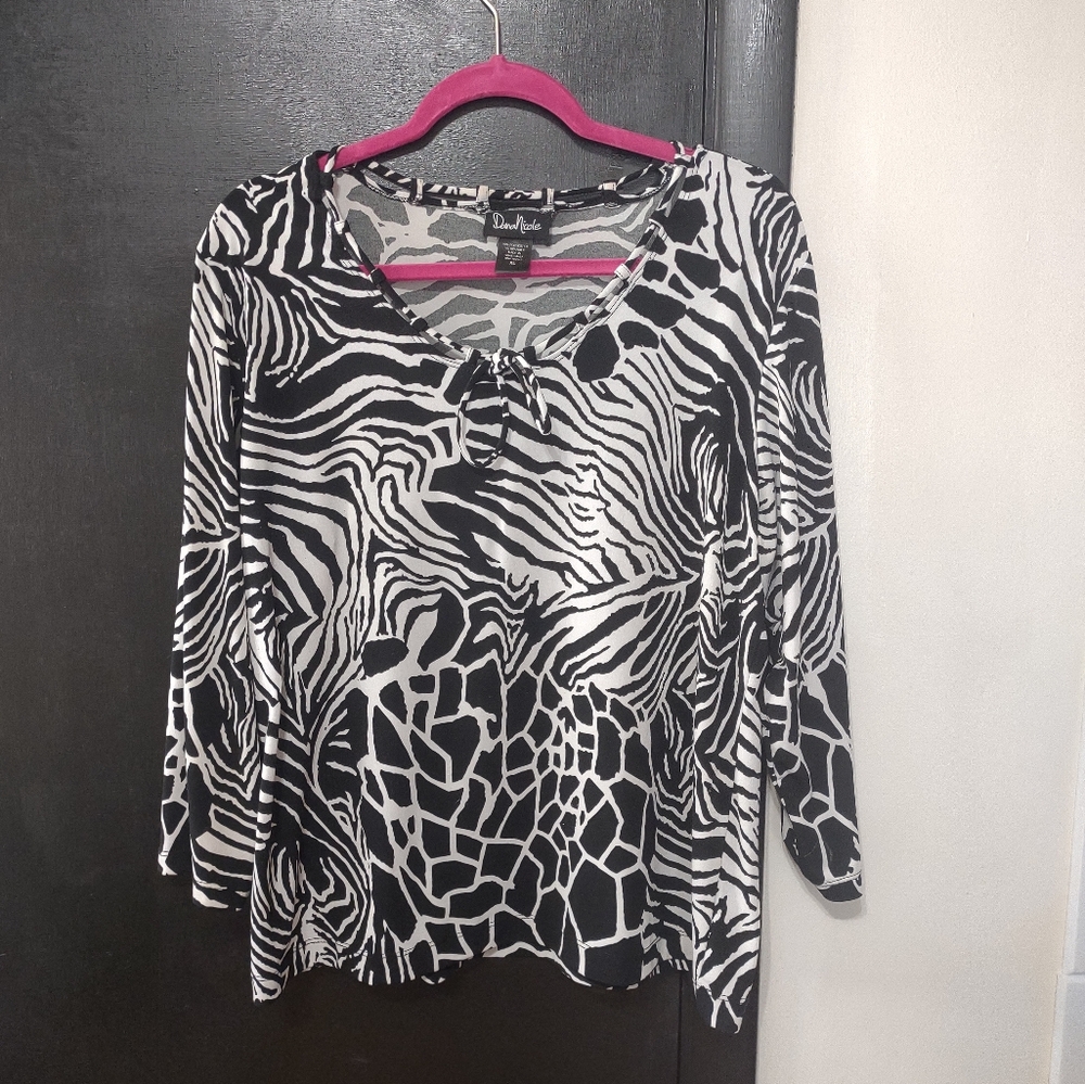 Stylish Black and White Women's Bag